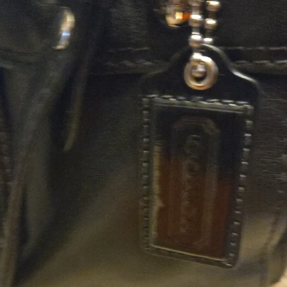 NWOT Coach Black Leather Shoulder Bag with Gold Accents - Picture 4 of 12